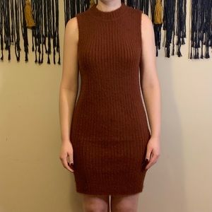 NEW WITH TAGS! Amber sweater dress. Size M. Mystree.